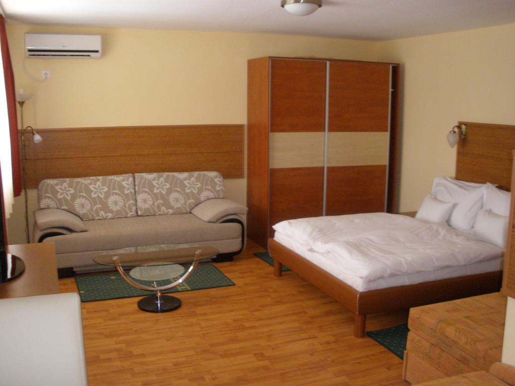 Sport Hotel Kecskemét Exterior photo