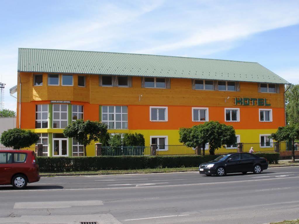 Sport Hotel Kecskemét Exterior photo
